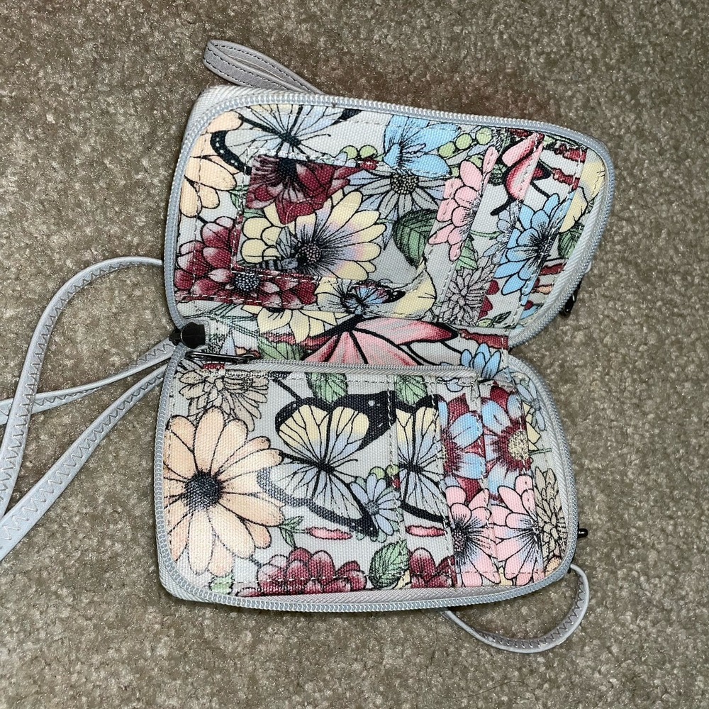 Sakroots Artist Circle Floral‎ Butterfly Smartphone Crossbody Wallet Wristlet - Picture 4 of 4